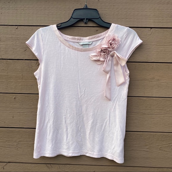 H&M blush satin flower and bow short sleeve blouse - Picture 5 of 7
